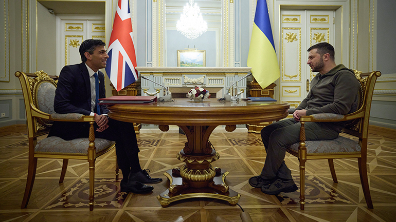 Ο νέος Βρετανός πρωθυπουργός υπόσχεται υποστήριξη προς την Ουκρανία